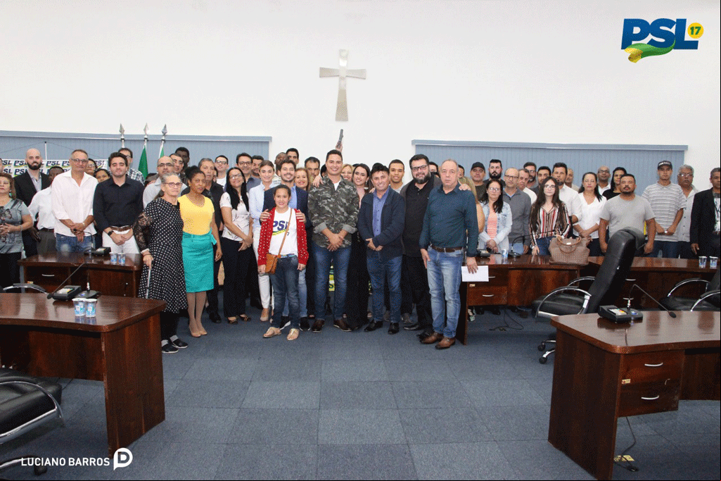 Política - PSL de SB reúne 200 pessoas na Câmara Municipal 