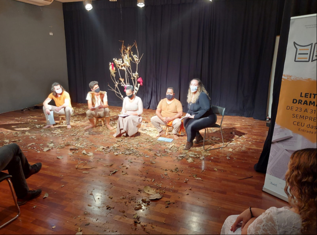 Cultura - Projeto de leituras dramáticas segue no CEU das Artes