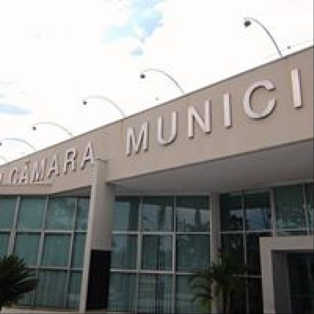 Política - Executivo encaminha projeto de  Lei Orçamentária Anual à Câmara 