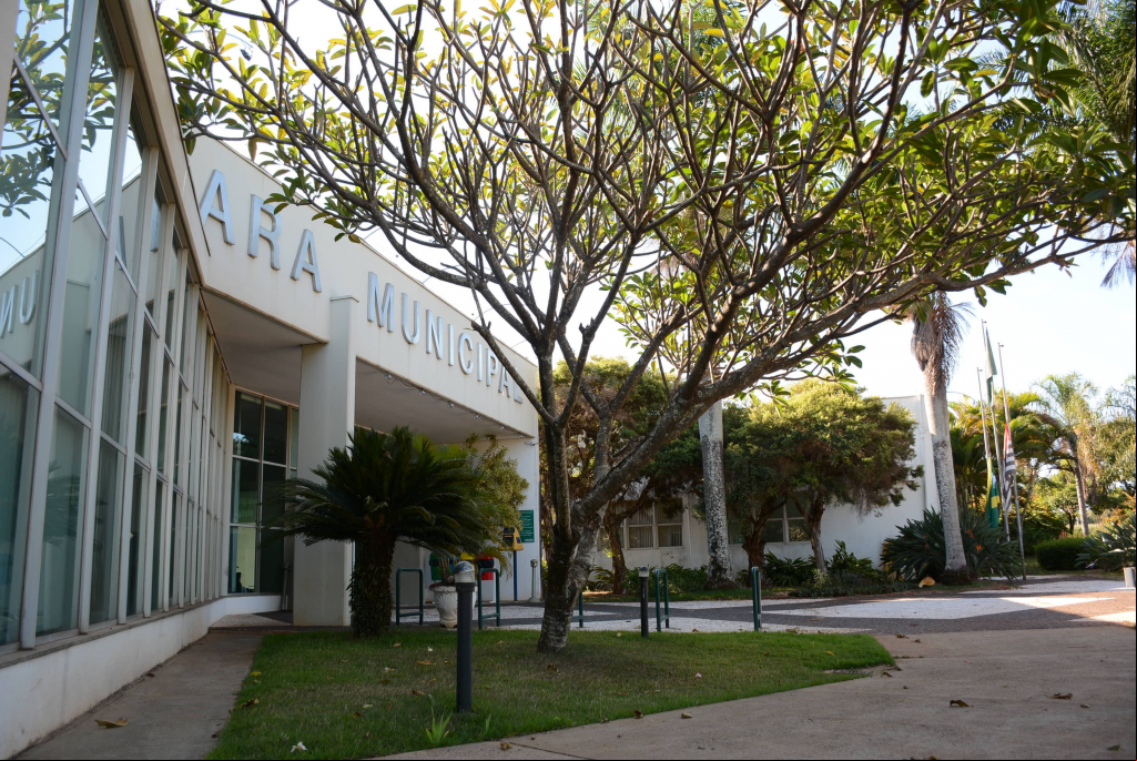 Política - Reunião da Câmara na terça-feira (26)  traz projetos sobre aquisição de veículo e equipamentos para a GCM