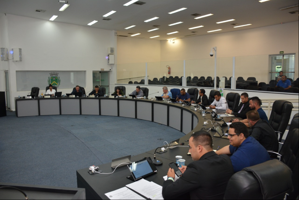 Política - Câmara aprova dois projetos  na  23ª Reunião Ordinária