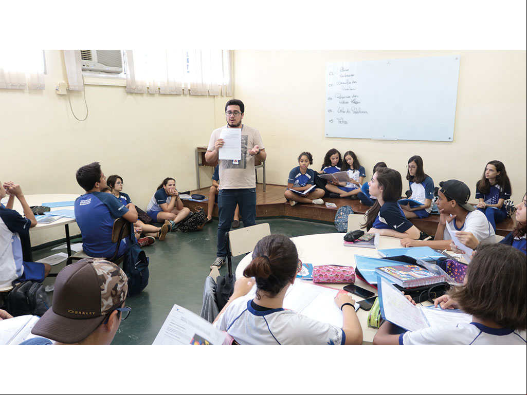 Educação - Alunos do Núcleo de Educação Integrada conhecem a Khan Academy 