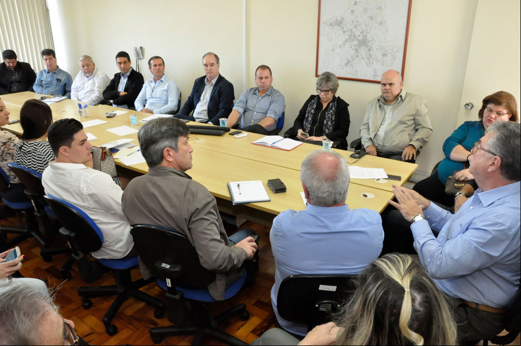 Saúde - Judicialização: Secretários de Saúde da RMC querem ampliar recursos para custeio de serviços